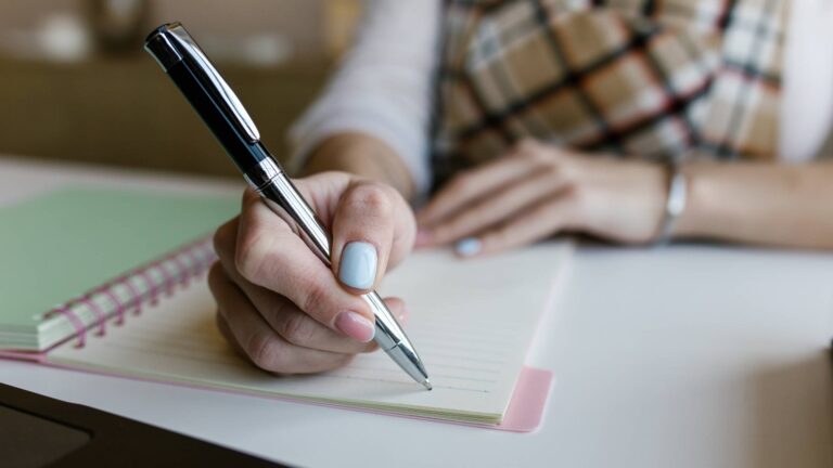 An image representing technical content writer